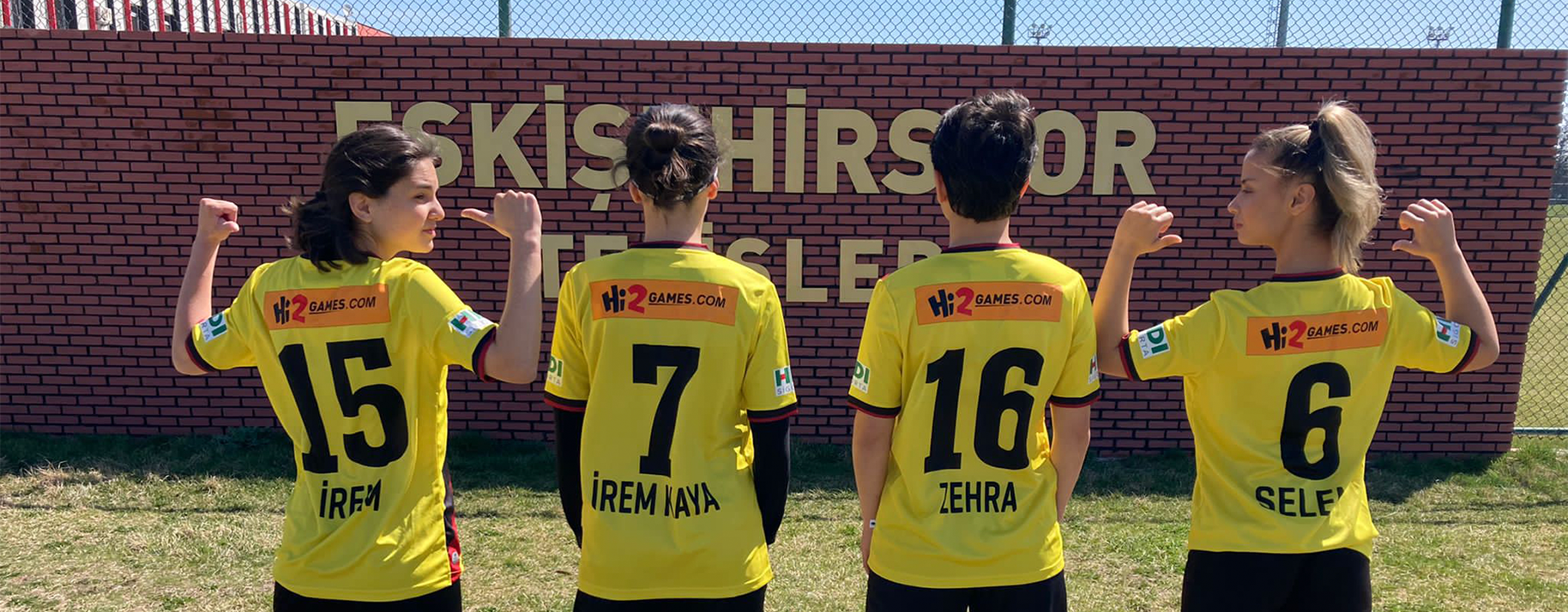 Eskişehirspor Kadın Futbol Takımı Sponsoru Hi2Games!
